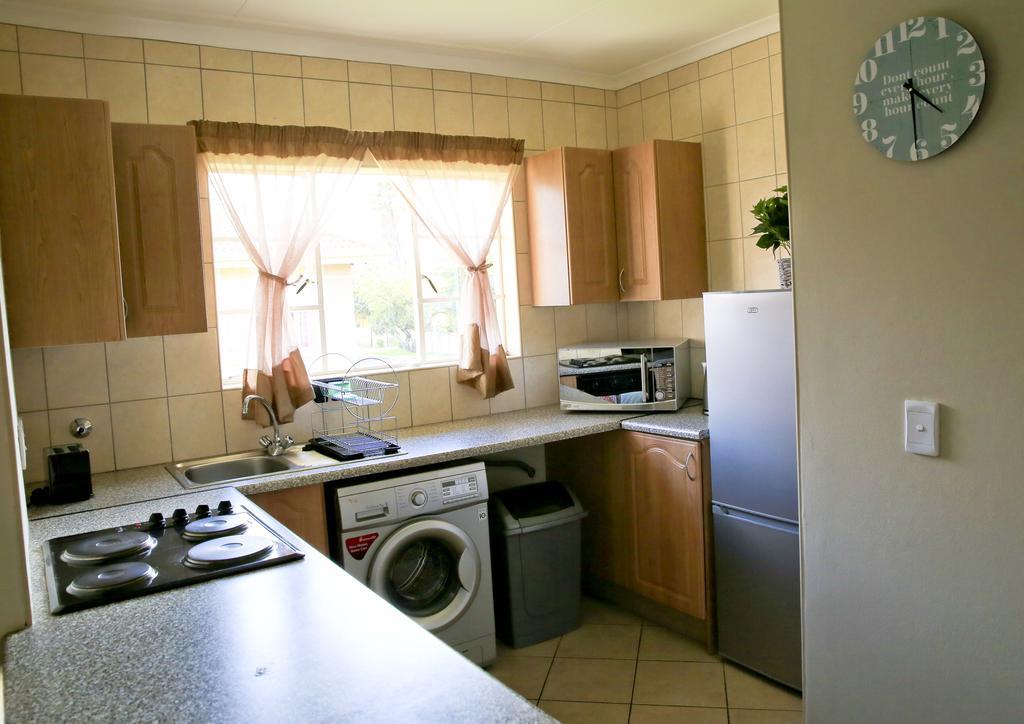 African Eagle Apartments Witfield Esterno foto