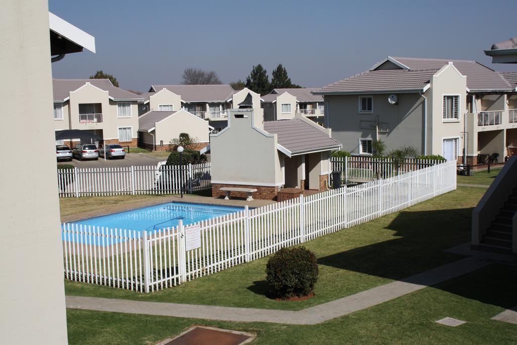 African Eagle Apartments Witfield Esterno foto