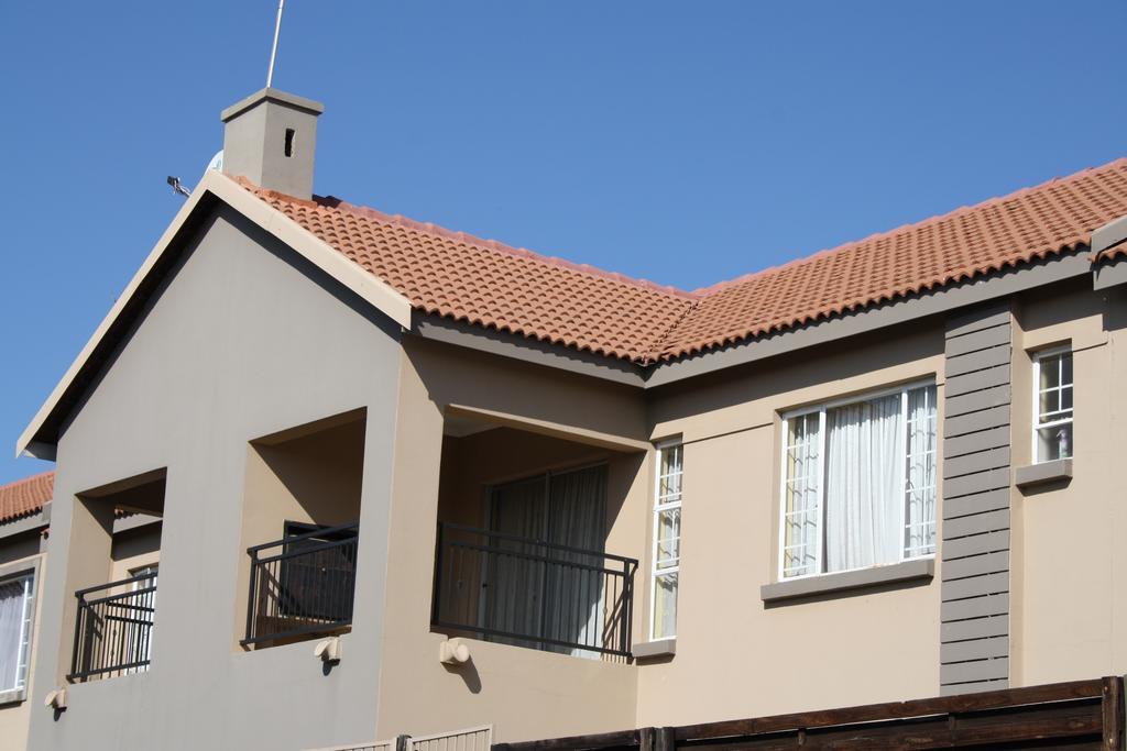 African Eagle Apartments Witfield Esterno foto